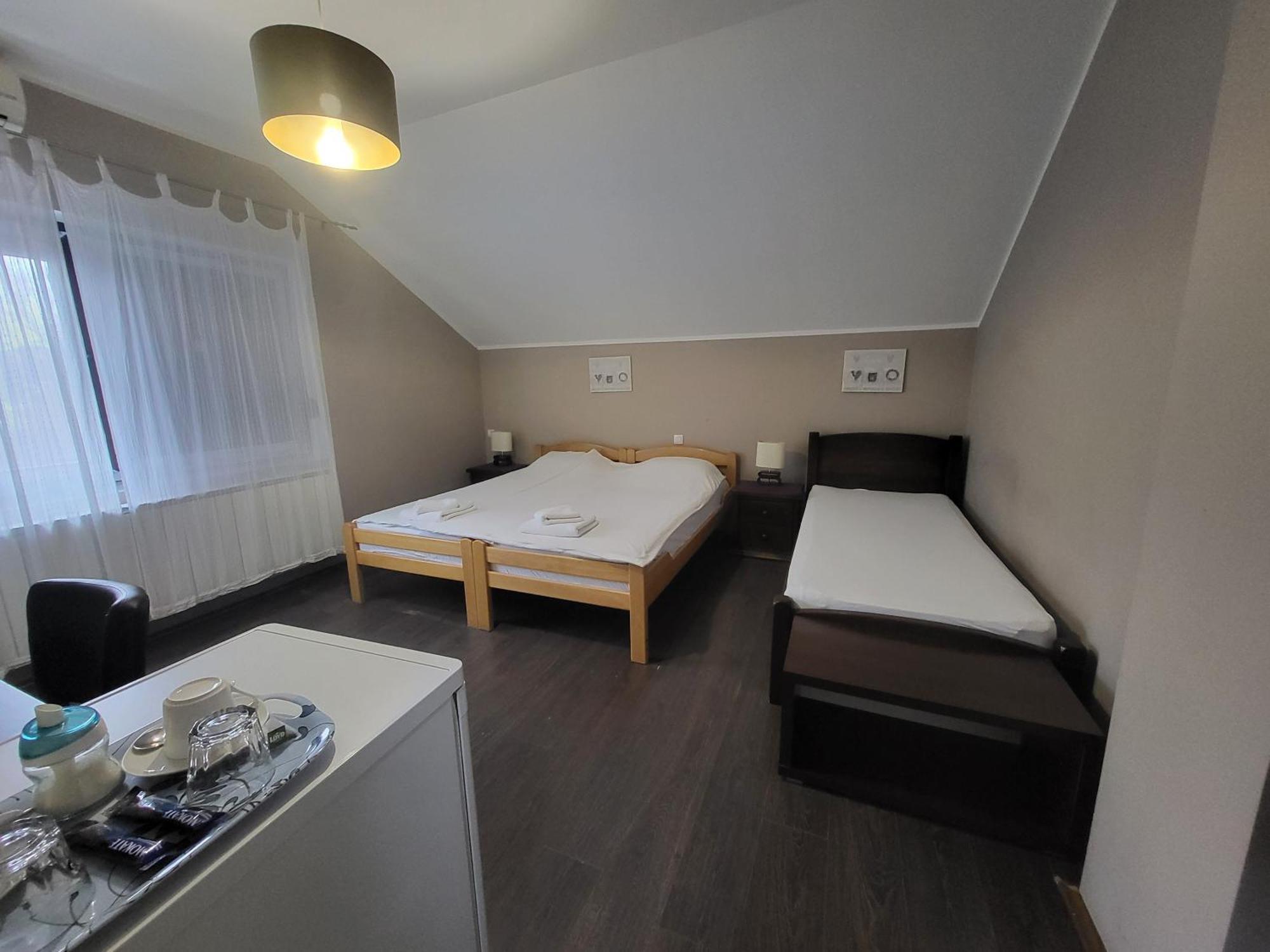Apartmani Simic ヴァリェヴォ エクステリア 写真